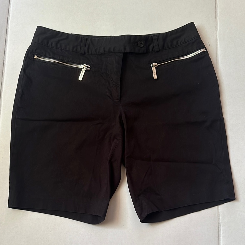Michael Kors Black City Shorts with Zipper Pockets - Size 6